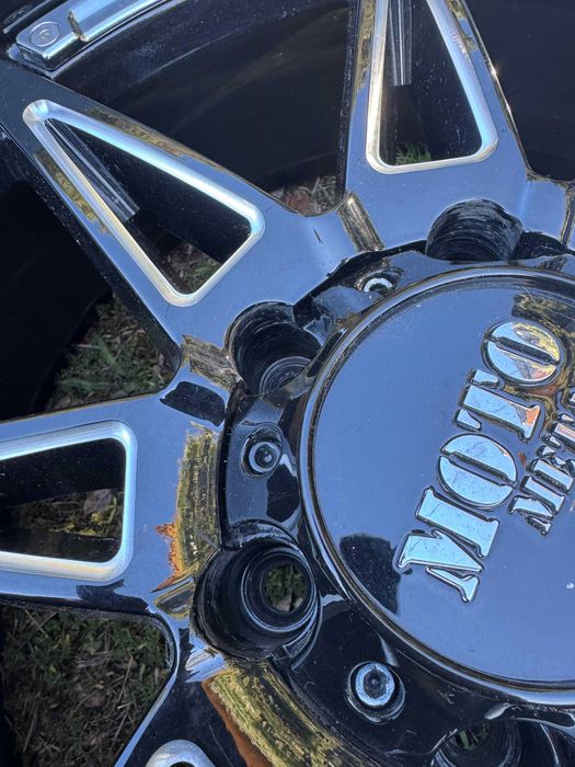 Джанти Moto Metal 20" 6x139.7