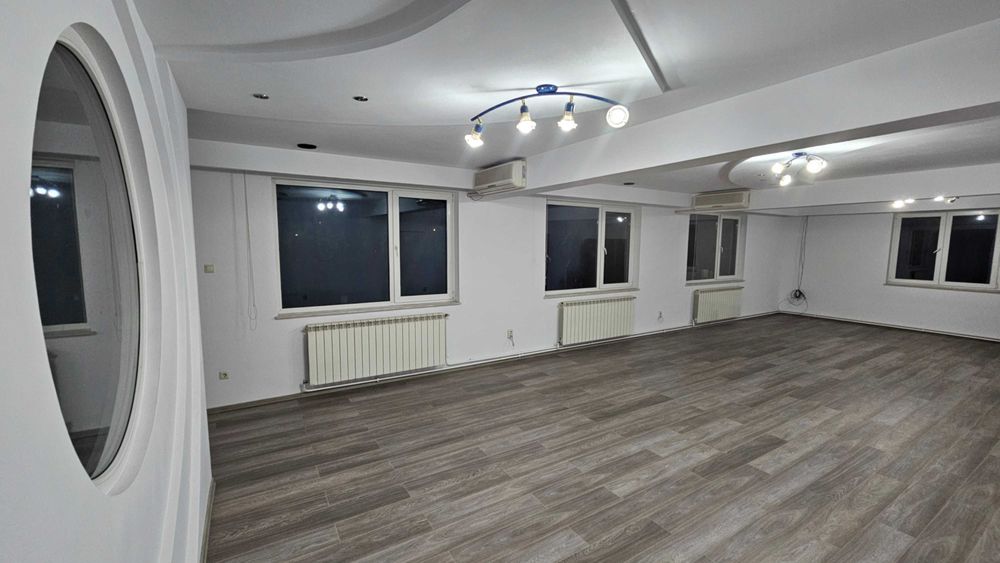 Inchiriez Spatiu zona linistita.