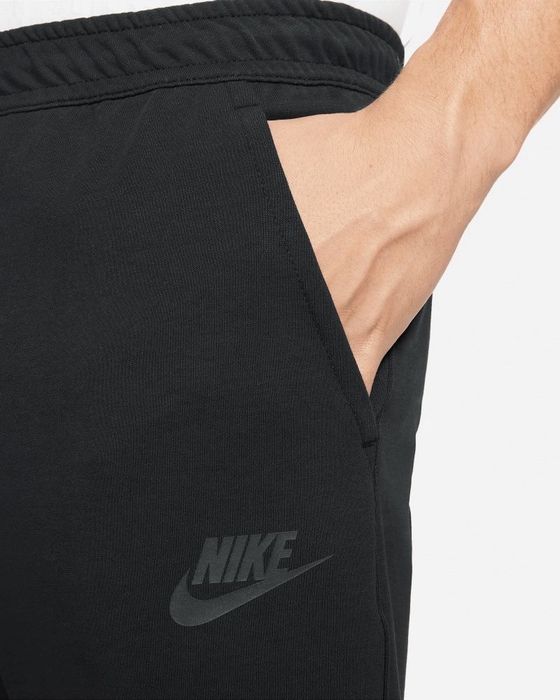 Мъжко долнище Nike Tech Essentials - размер M/L