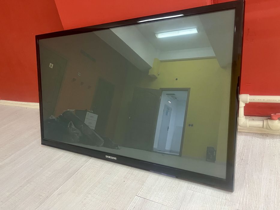 Телевизор плазменный Samsung 130 см