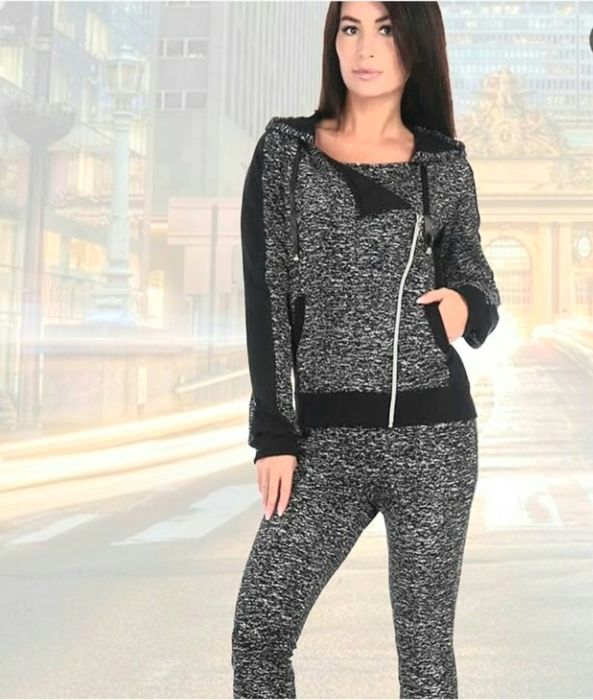 спортивный костюм на 42р