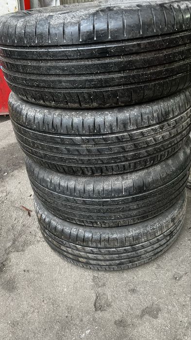 cauciucuri vara  205 55 r17 goodyear efficiency grip, folosite 3000 km