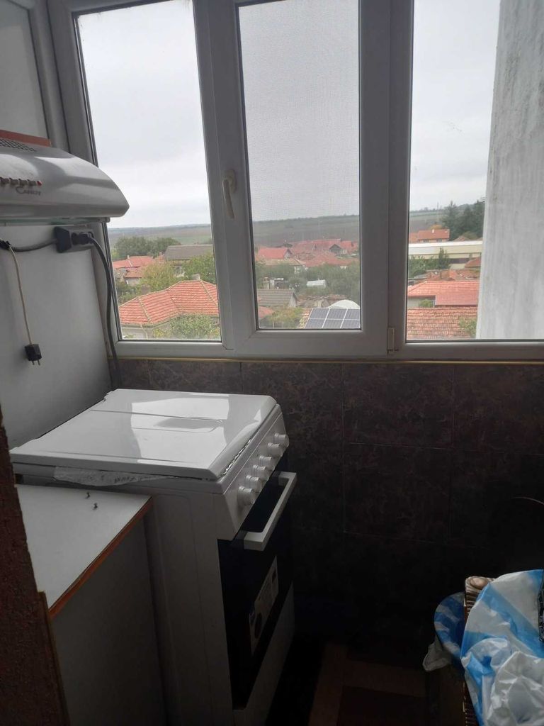 Продава се Двустаен апартамент в Дулово - 70 кв.м за 1041 €/кв.м - Снимка #3
