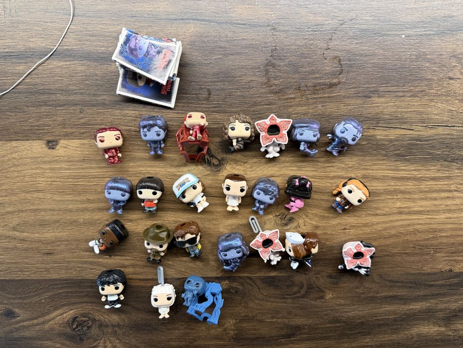 Stranger Things x Kinder Joy цялата колекция