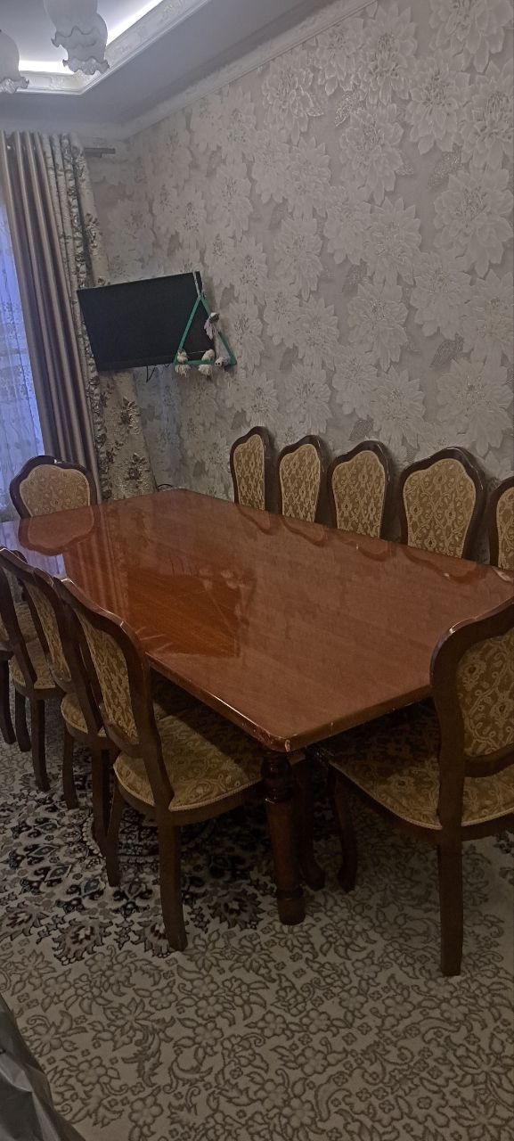 Продам стол стулья