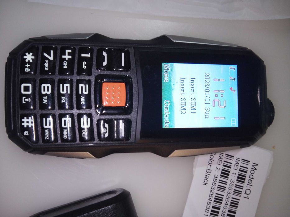 Telefon fix si mobil noi, suport laptop de pat.