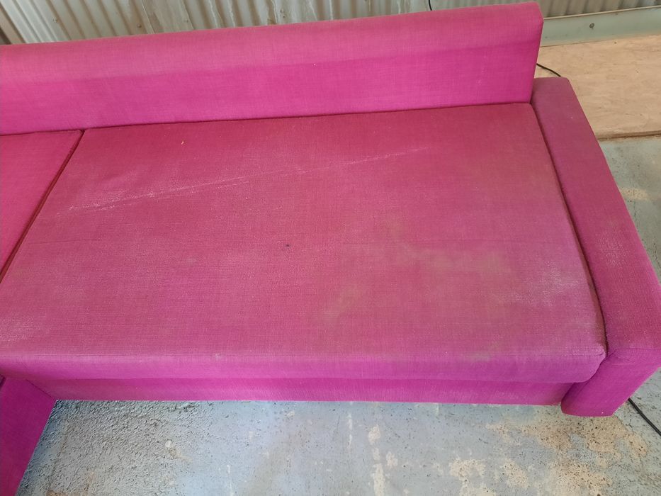 Curatare cosmetizare igienizare canapele colțare saltele.