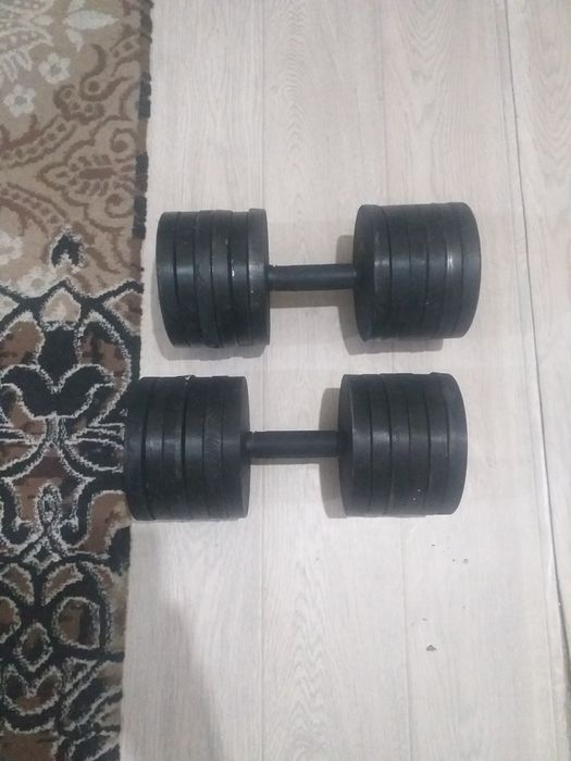 Gantel sotiladi 2 x 30 kg hammasi 60 kg  Гантели 2Х-30кг (60кг общий)