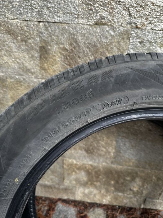 Гуми 215/55/17 зимни Bridgestone Blizzak LM005 XL DOT2221