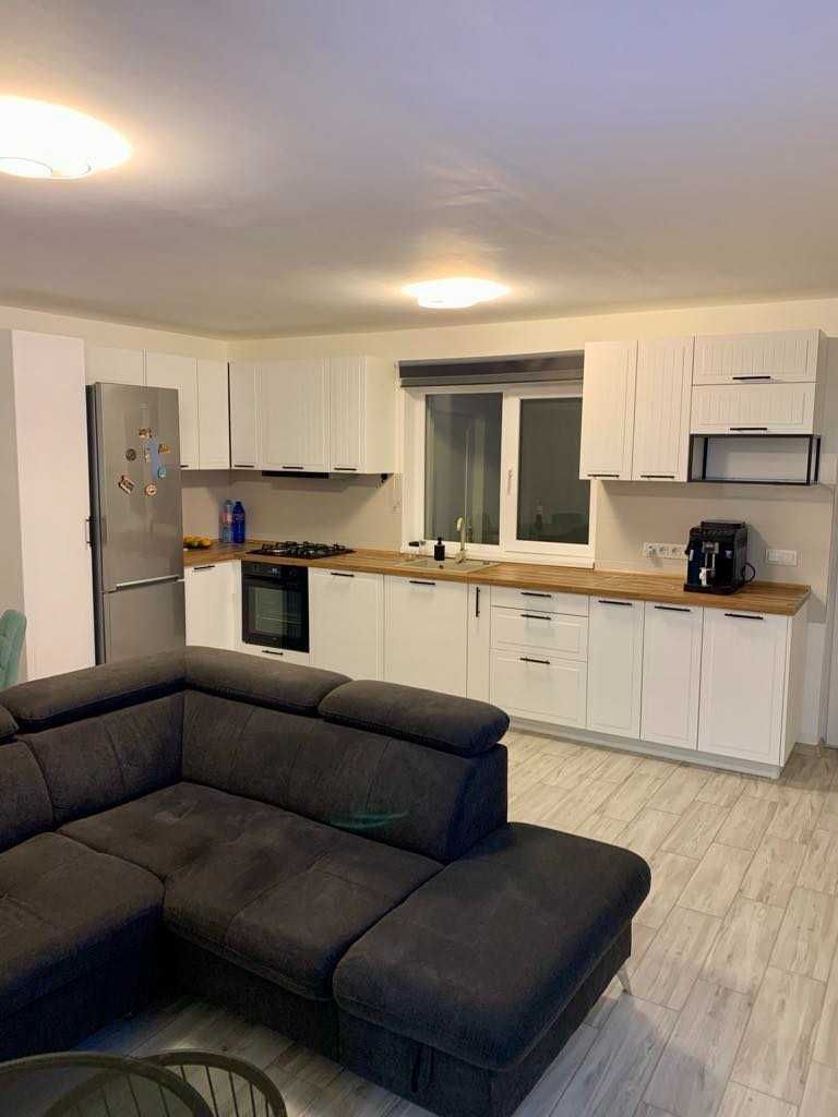 Proprietar vand casă tip duplex Nojorid.