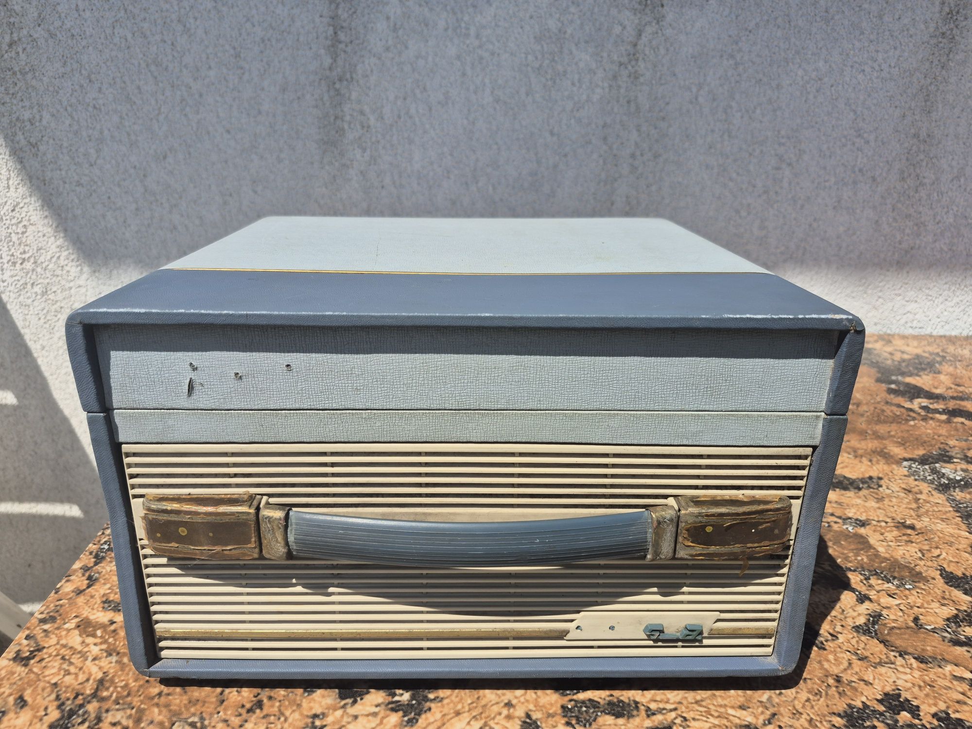 Vând magnetofon LESA ,model LS3,made in Italy
