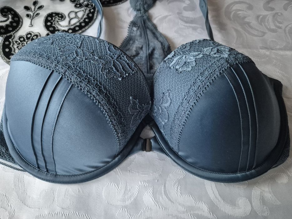 Calvin klein  сутиени от 70В до 80В