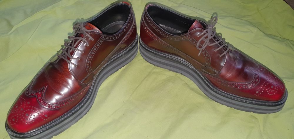 Vand pantofi Prada