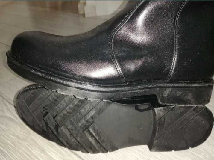 Мужская кожанная обувь ботинки