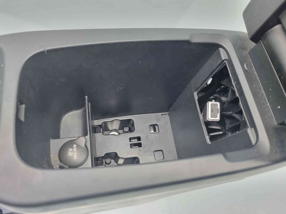 Consola centrala Volvo V40 [Fabr 2013-2019] 08632771