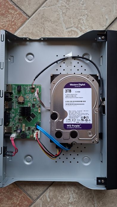Сетевая система видеонаблюдения DS 7608 NI-K1 в полном комплекте.