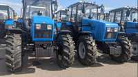 Traktor Belarus 1221.3 penyasiz foissiz bolib tolashga beriladi