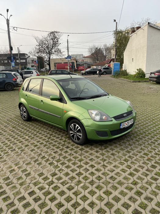 Ford Fiesta 2005 Motor 1.3 Benzina pret:1.850 Euro