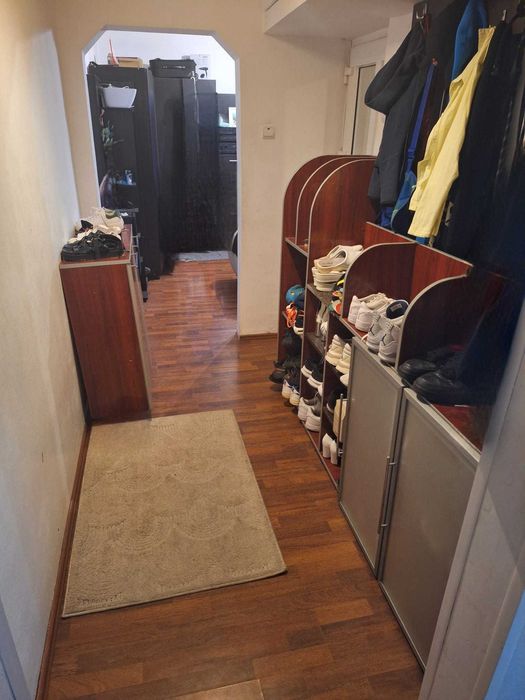 Vand apartament 3 camere