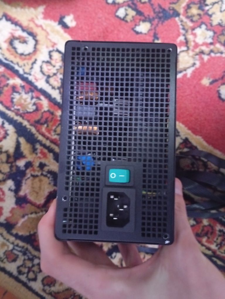 Продам блок питания DeepCool PF650
