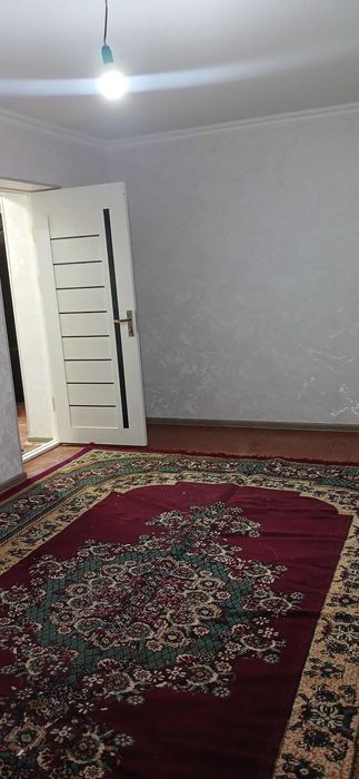 1 xonali uy sotiladi Chirchiq Detskiy Balnitsa yonginasida 1/5/5