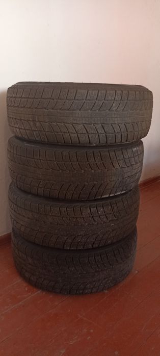 Зимние шины как новые 185/65/14