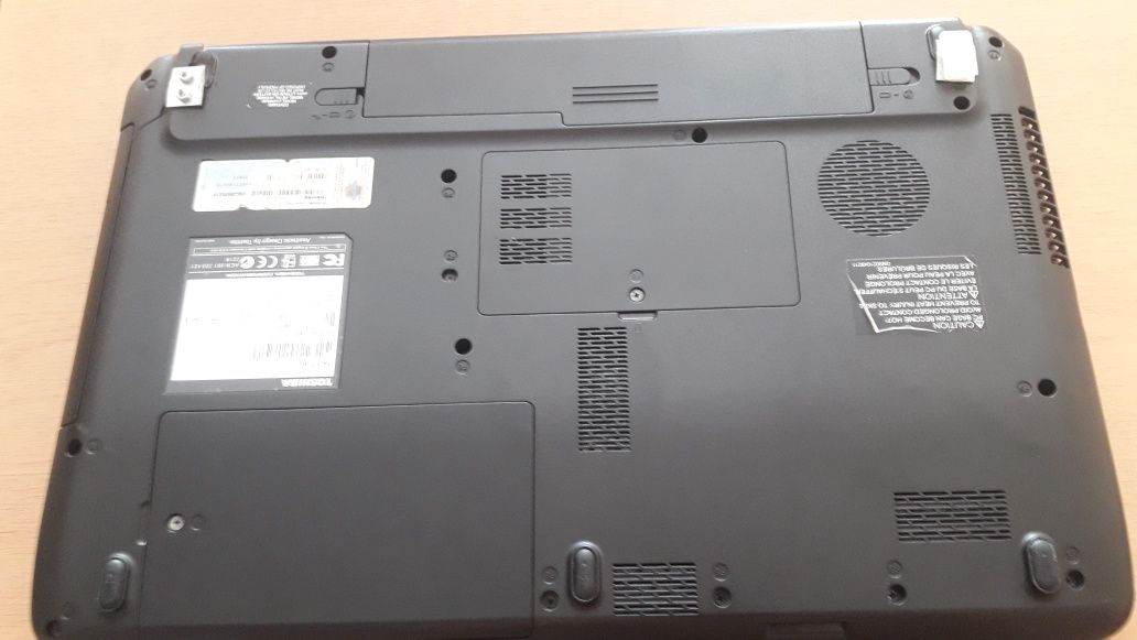 Лаптоп Toshiba Satellite C655-S5123; 15.6 Inch