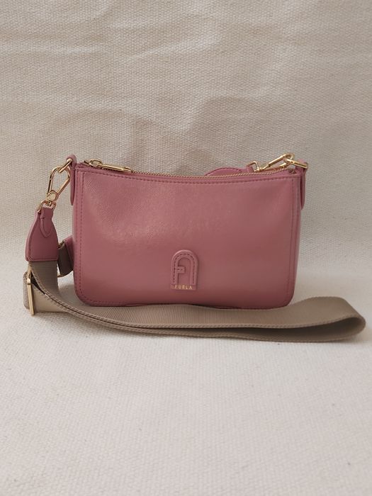 Furla розов лак, чанта
