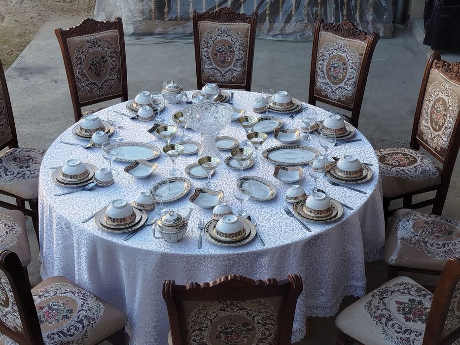 Toy va boshqa marosimlar uchun stol stul prakatga beriladi.