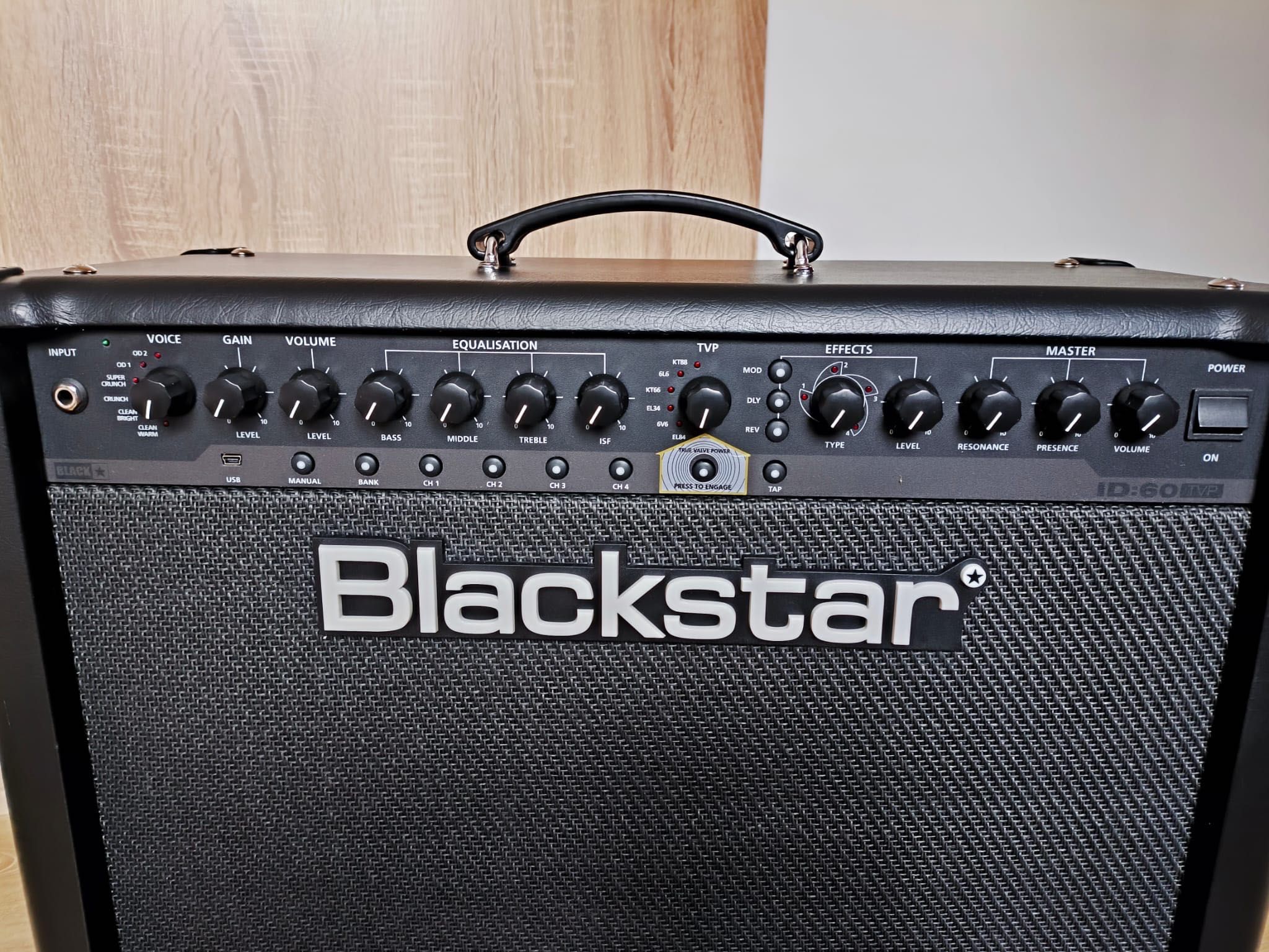 Blackstar ID:60 TVP+FS-10 Footswich, китарно кубе/ усилвател