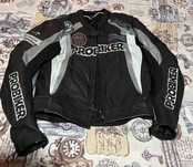 Geaca moto 54 / pantaloni moto 54 / ghete moto 41 / Casca moto shark M