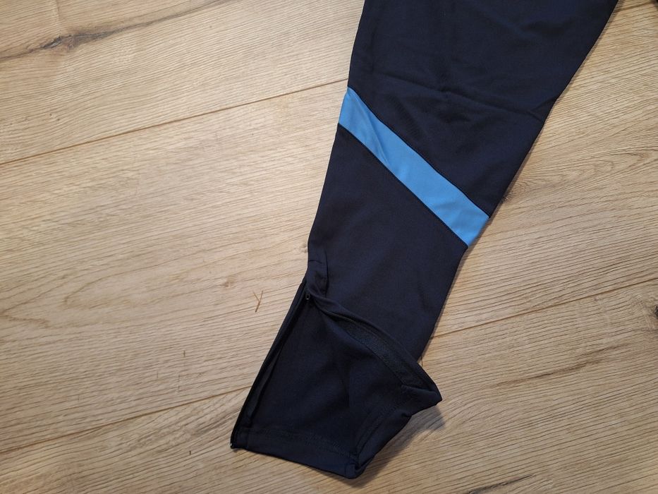 Футболен анцунг половин цип на Манчестър Сити!