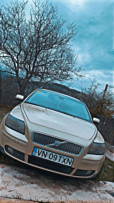 Vând Volvo v50 2004