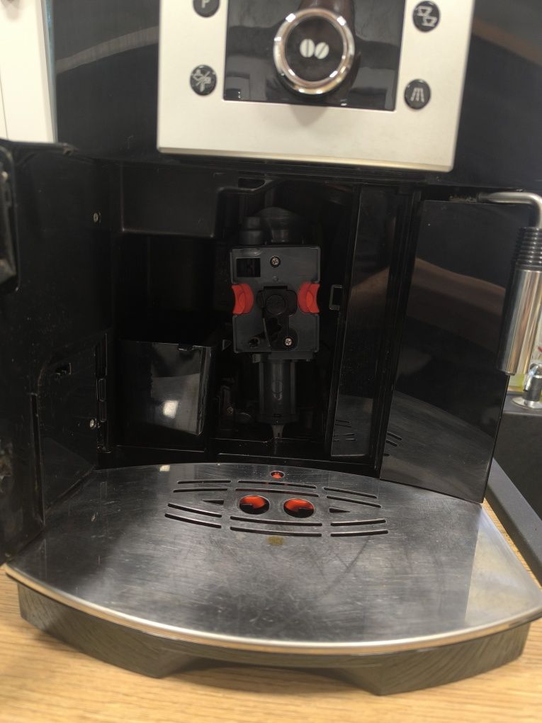 Кафемашина Delonghi perfecta