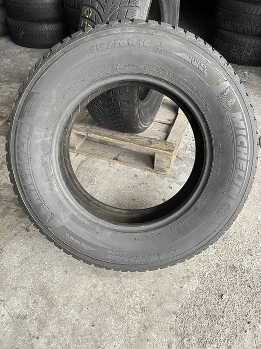 2 anvelope iarna 215/70/16 Michelin !
