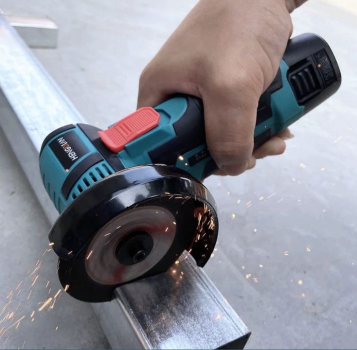 Mini flex cu 2 acumulatori ,încărcător și 10 pânze rezerva