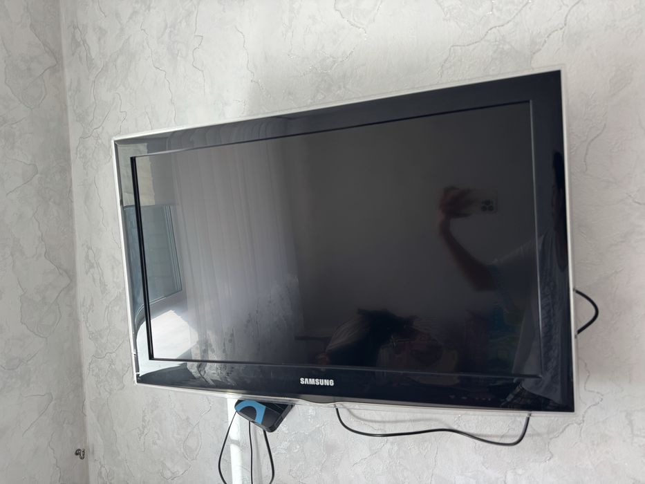 Срочно продам телевизор