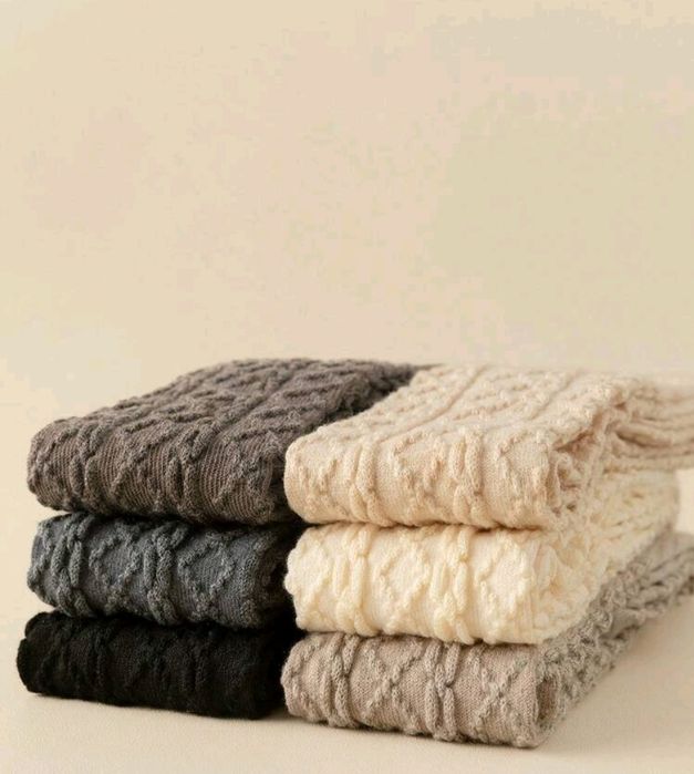 Дълги чорапи над коляното