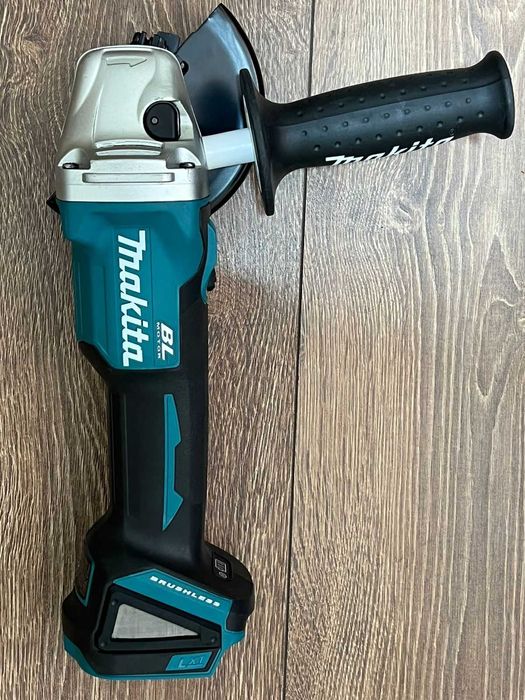 Makita болгарка Угловая шлифовальная машина XAG04 б\у