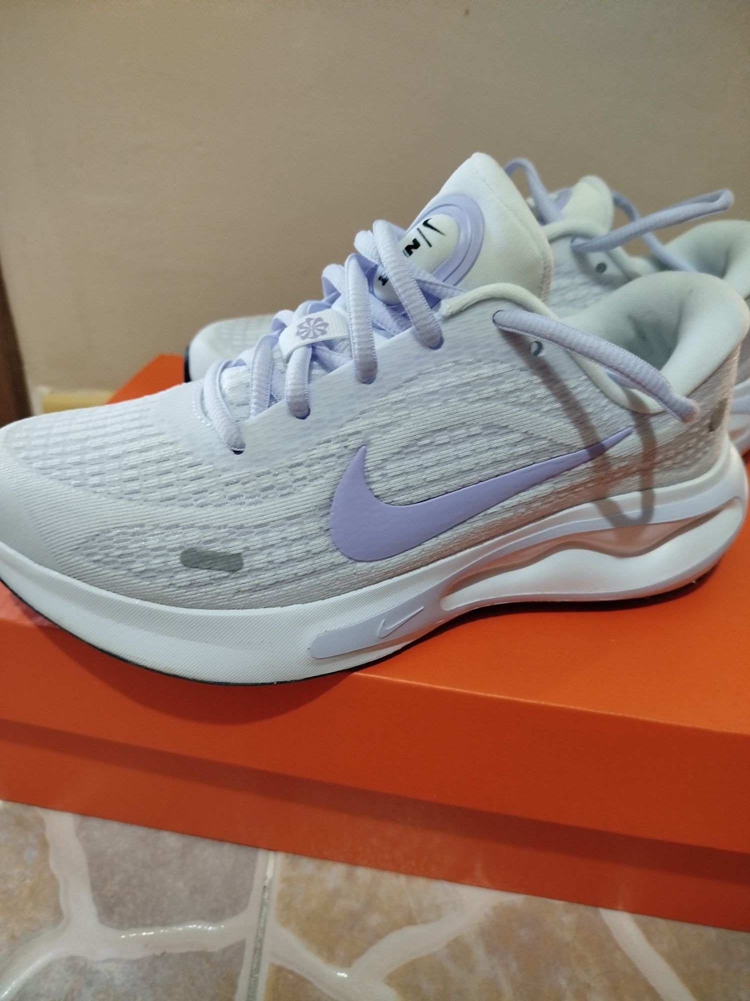 Дамски маратонки Nike