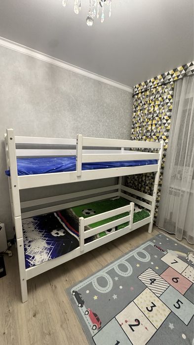 Продам двухъярустную кровать