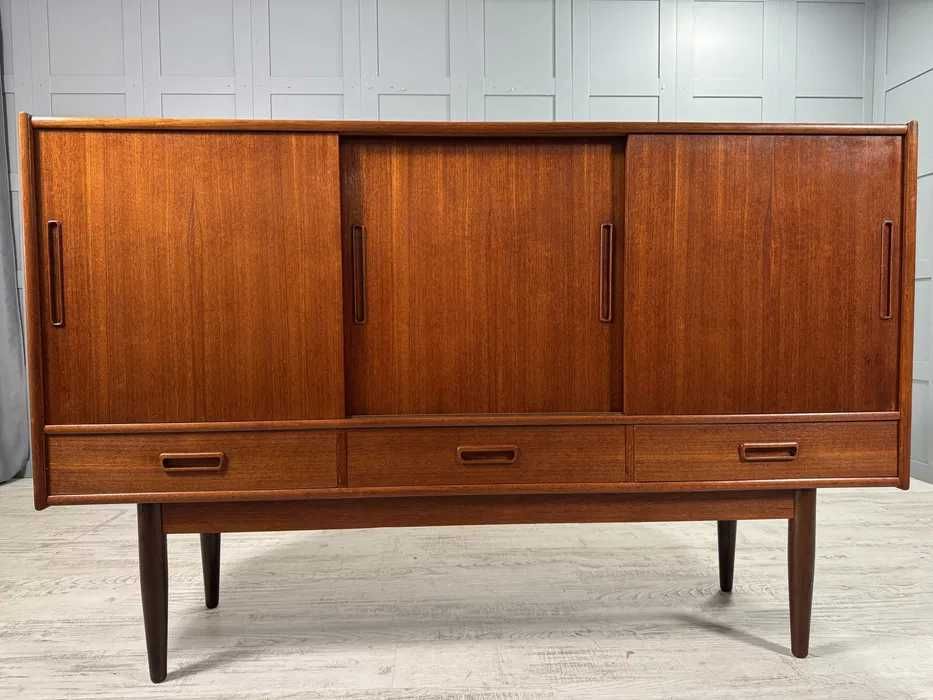 Винтидж датски бюфет от 60-те Д1025-Д