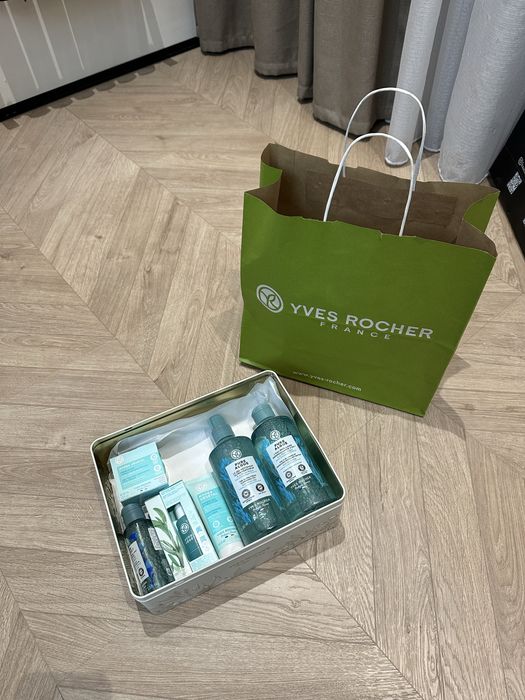 Подарочный набор косметики yves rocher