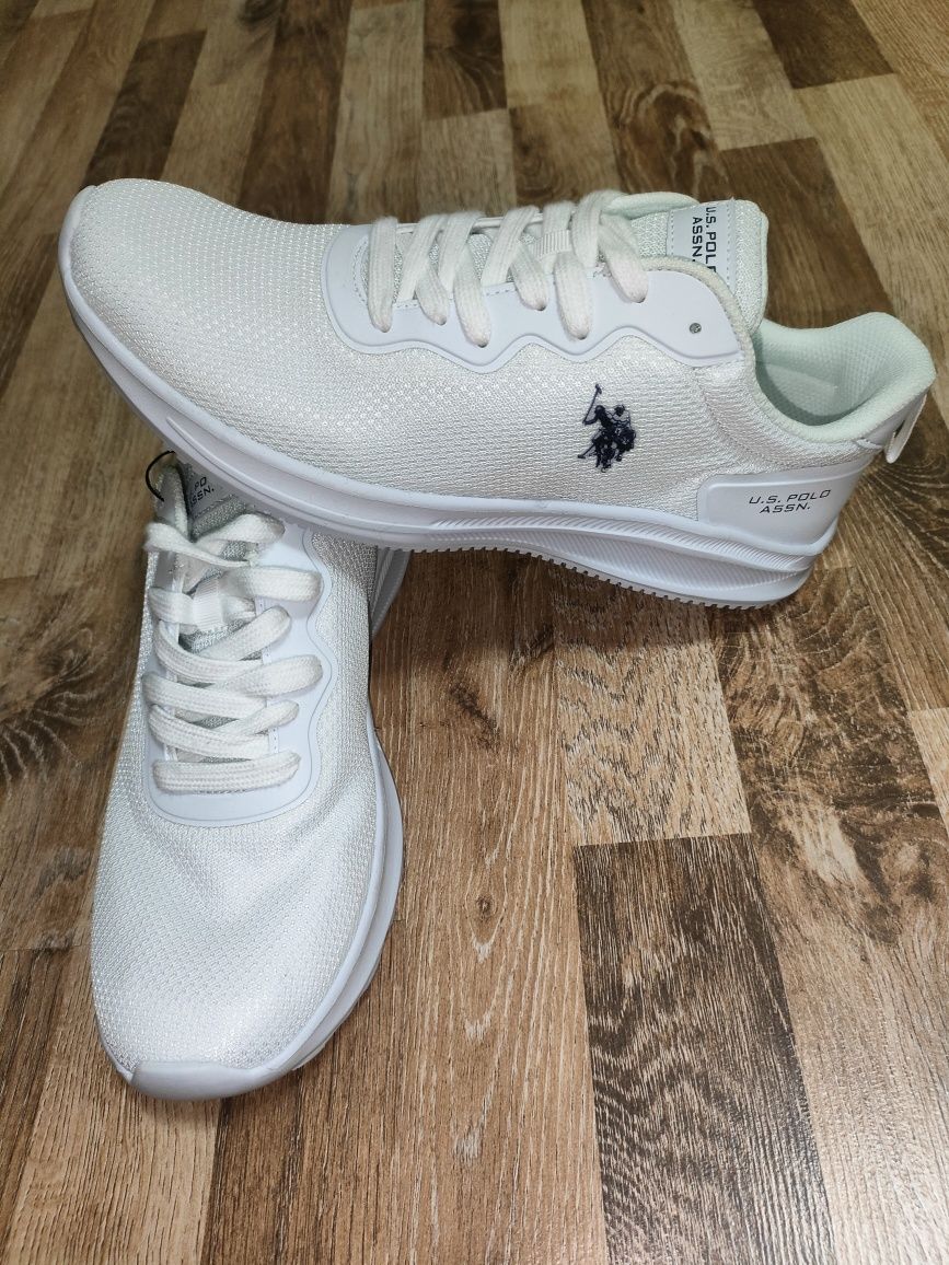 Vând adidași U.S POLO ASSN