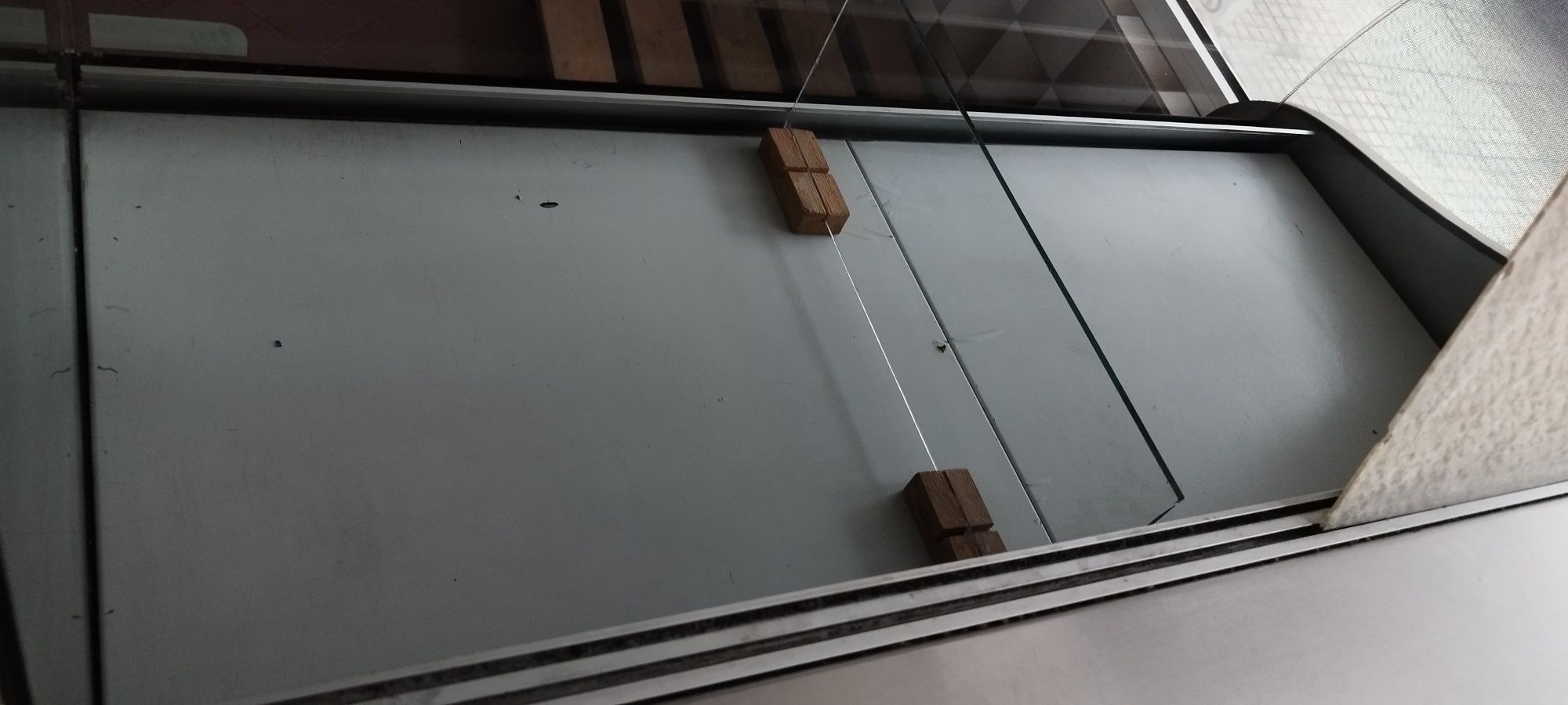 Хладилни витрини монофазни с шкаф
втора употреба