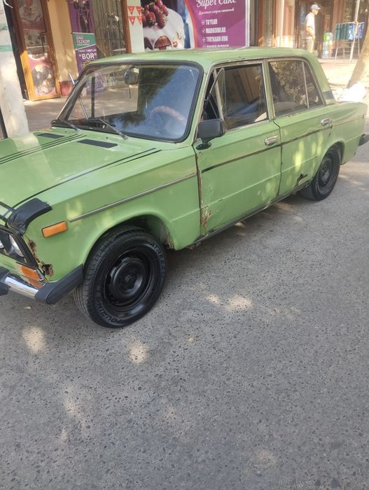 2106 vaz yashil rangda