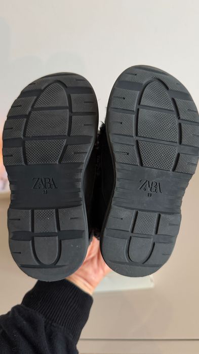 Ghetuțe Zara,mărimea 23+cadou(cizme zăpadă Sinsay,nr23)