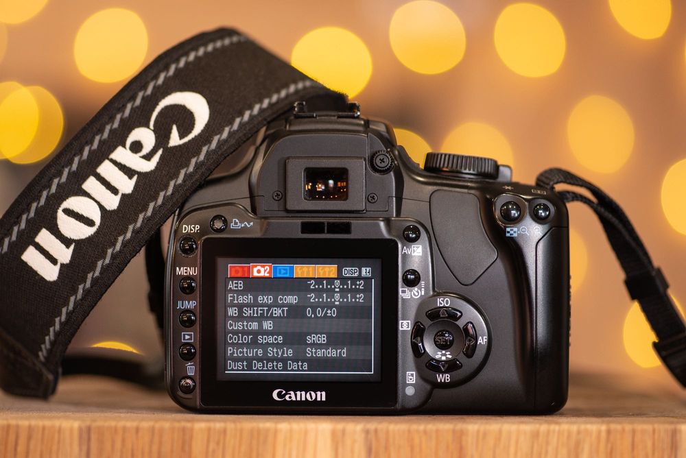 Canon 400D фотоапарат + два обектива и аксесоари Канон