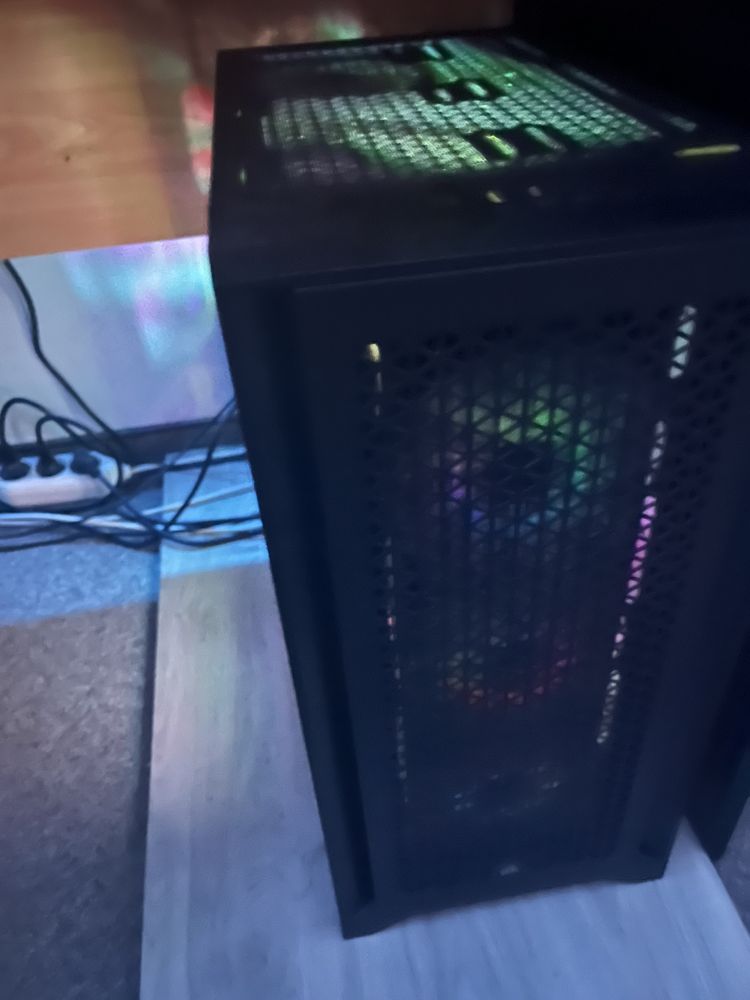Vand pc gaming facut custom
