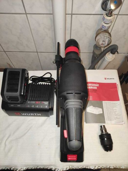 Würth Rotopercutor SDS Plus cu 2 acumulatori 5 Ah,încărcător rapid.